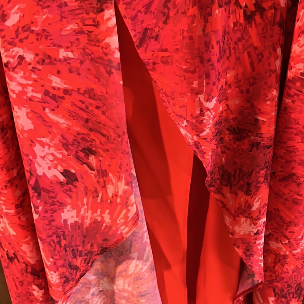 Halston Heritage Kaleidoscope Print Cowl Halter Gown - Picture 9 of 11